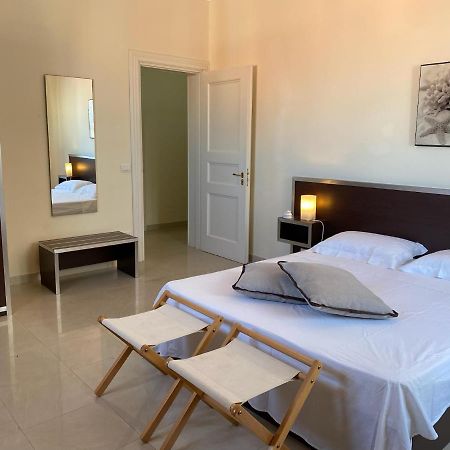 Palazzo Mongio Suites And Apartments Gallipoli Exterior photo